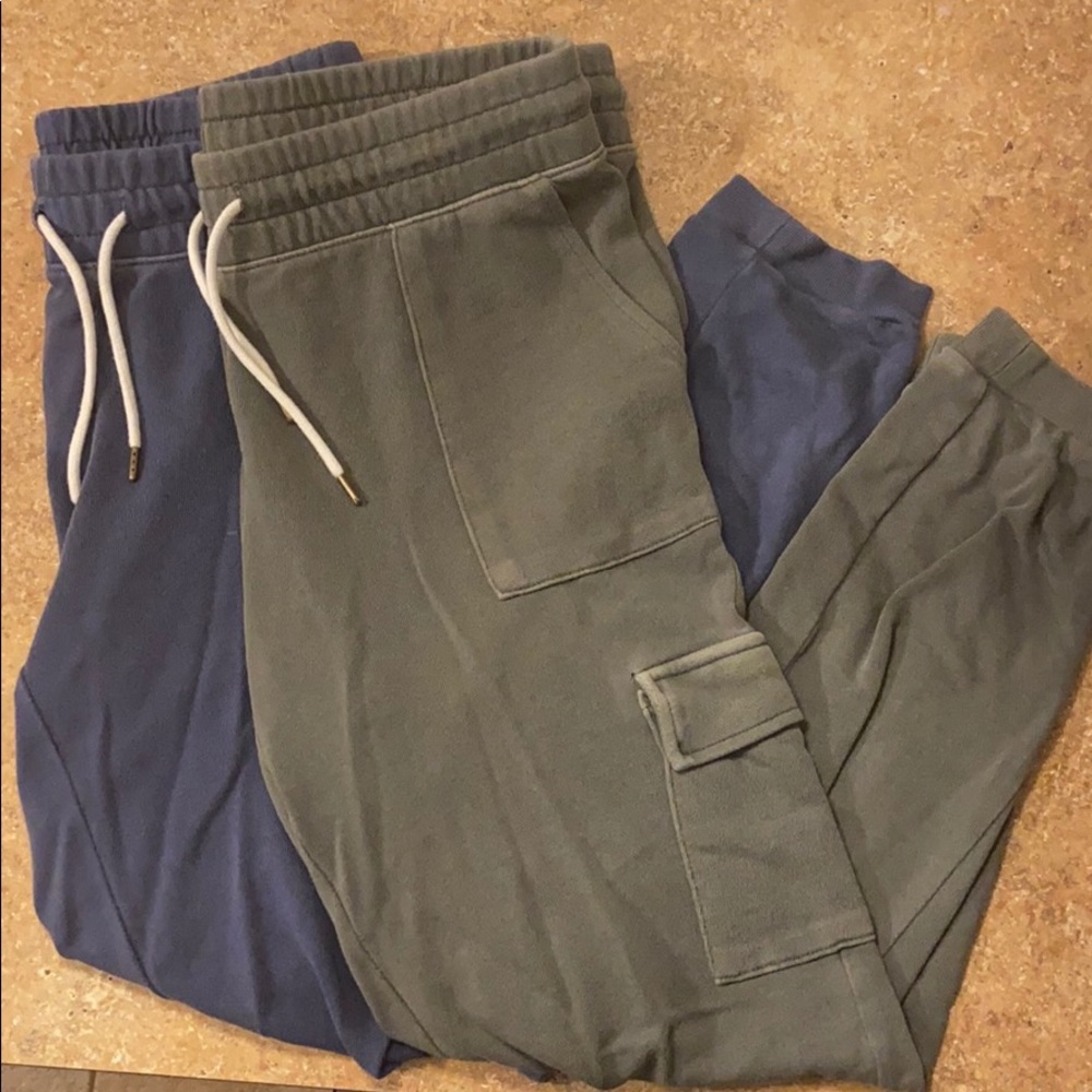 Old Navy set of 2 joggers